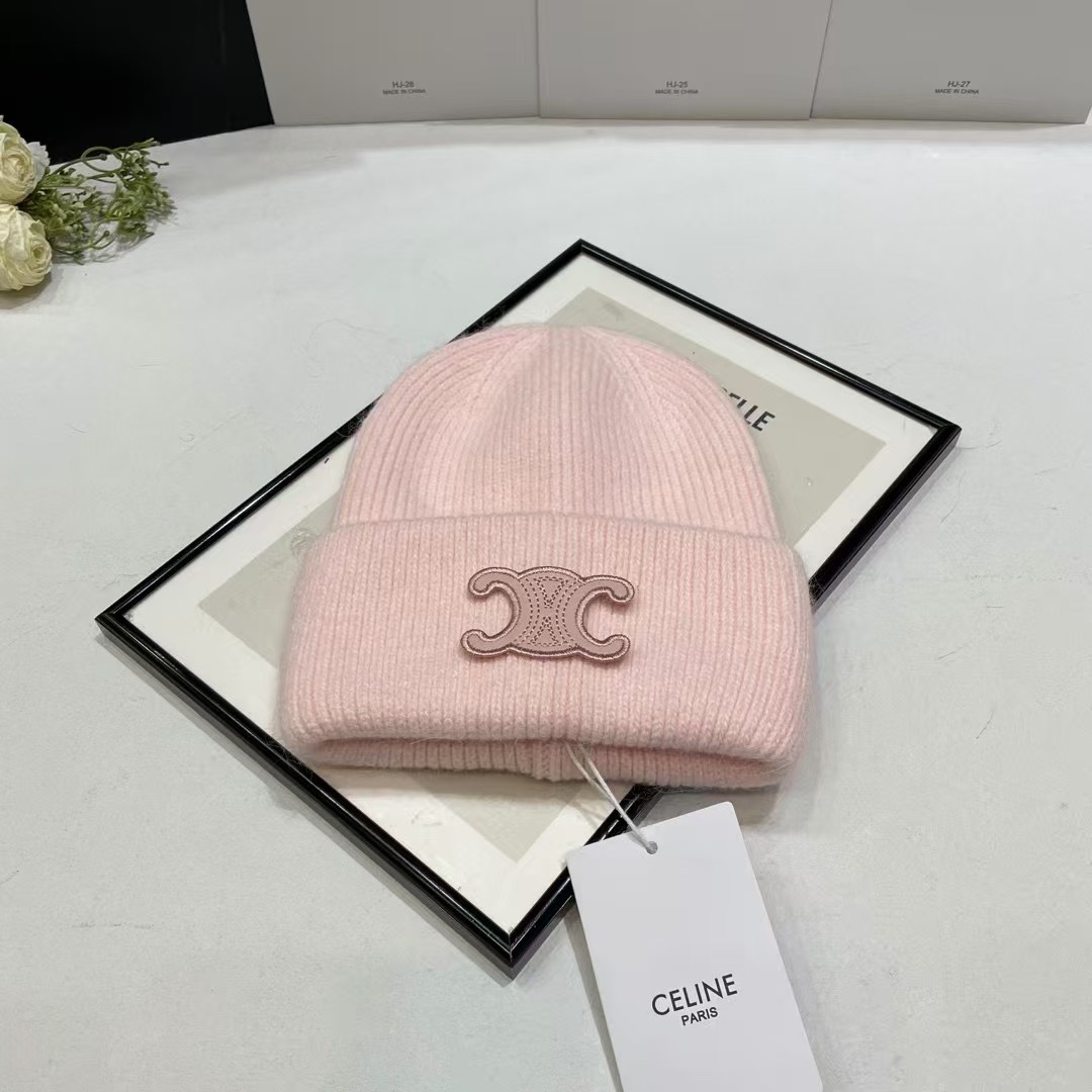 NO:215454,Running CEline ~ Angora rabbit wool knitted thick flip wool hat at autumn and winter. Heavy high-value fairy knitted hat at the end of the year. The super fairy Angora rabbit wool is very sweet in color, huge and versatile, not picky in head shape, and the touch is extremely soft and glutinous. High elastic rabbit wool not deformed hat Fisherman's hat Baseball hat Knitted hat, hat, celine, espadrilles, hats19860909跑量 Celine～秋冬安哥拉兔毛羊毛针织厚翻边毛线帽 年末重磅高颜值仙女针织帽,超仙的安哥拉兔羊毛, 色系很甜美,巨百搭,不挑头型,手感软糯无比 高弹力兔羊毛不变形帽子渔夫帽棒球帽针织帽,帽子,celine,espadrilles,hats,hat