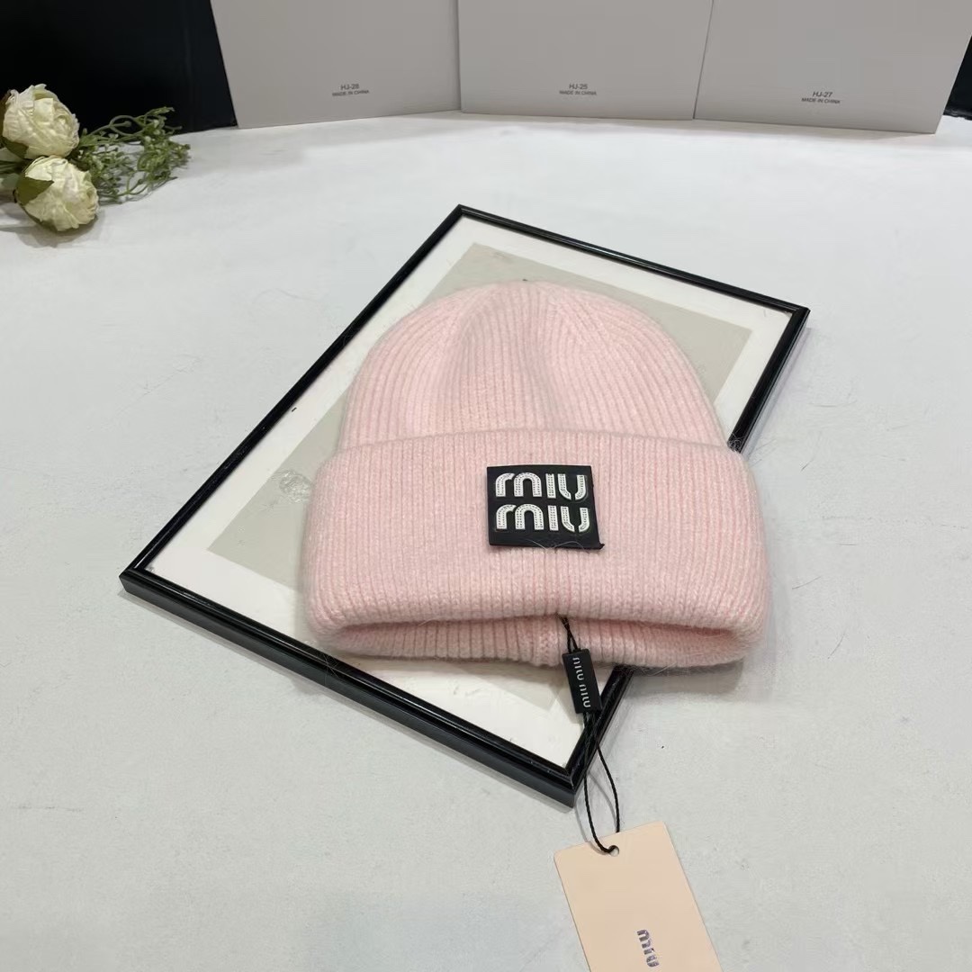 NO:215457,Running volume MiuMiu ~ Angora rabbit wool knitted thick flip wool hat at autumn and winter. Heavy high-value fairy knitted hat at the end of the year. The super fairy Angora rabbit wool is very sweet in color, huge and versatile, not picky in head shape, and the touch is extremely soft and glutinous. High elastic rabbit wool not deformed hat Fisherman's hat Baseball hat Knitted hat, hat, miumiu, espadrilles, hats19860909跑量 MiuMiu～秋冬安哥拉兔毛羊毛针织厚翻边毛线帽 年末重磅高颜值仙女针织帽,超仙的安哥拉兔羊毛, 色系很甜美,巨百搭,不挑头型,手感软糯无比 高弹力兔羊毛不变形帽子渔夫帽棒球帽针织帽,帽子,miumiu,espadrilles,hats,hat