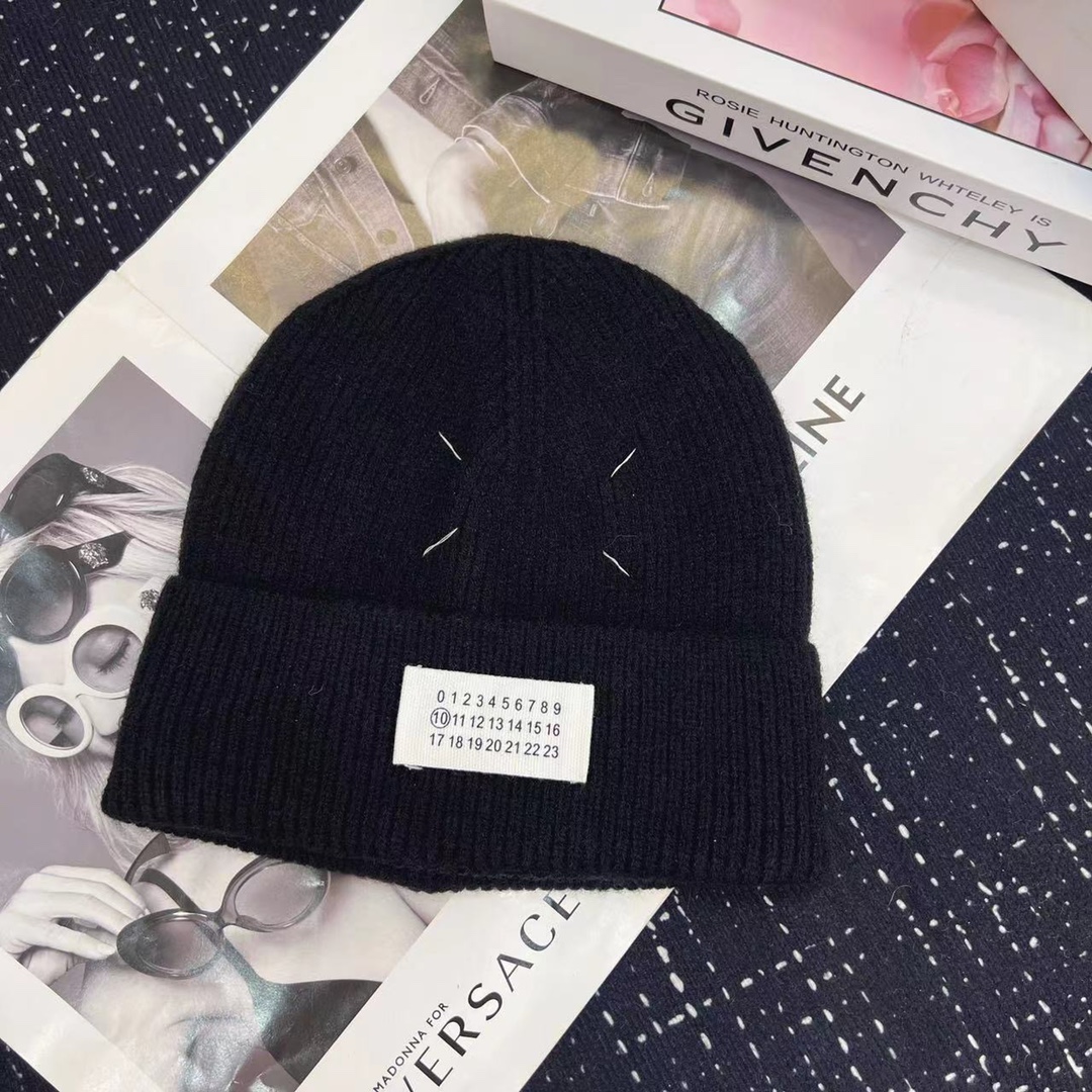 NO:215477,Running volume Majila ~ New autumn and winter cold hat knit hat, super soft and elastic, very warm, and has a wonderful shape!  Hat fisherman hat baseball hat knit hat, hat,masion margiela,espadrilles,hats19860909跑量 马吉拉～秋冬新款冷帽针织帽 超级软弹力超级大,非常保暖,凹造型绝了！帽子渔夫帽棒球帽针织帽,帽子,masion margiela,espadrilles,hats,hat