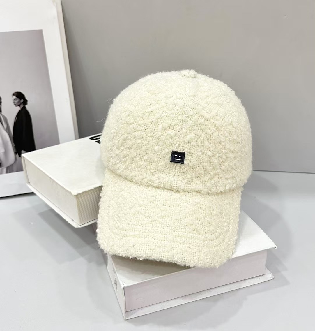 NO:215491,Running volume Acne's new lamb fur baseball cap~ It is a super perfect interpretation of sweet and cool style. I love it so much. It's sexy and handsome on the head. Both are online!  No girl rejected the fluffy item. Hat fisherman hat baseball hat knit hat, hat, acne studios, espadrilles, hats19860909跑量 Acne新款羊羔毛棒球帽～ 完全是超级完美的诠释了甜酷风 简直太爱了 上头性感又帅气 双双在线！ 没有哪个女孩子拒绝的了毛绒绒的单品哦帽子渔夫帽棒球帽针织帽,帽子,acne studios,espadrilles,hats,hat