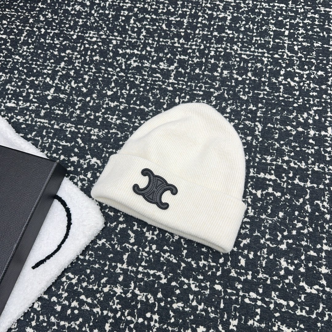 NO:215855,Running volume Celine~New autumn and winter cold hat knitted hats are super soft and elastic, very warm, and have a wonderful shape!  Hat fisherman hat baseball hat knit hat, hat, celine, espadrilles, hats19860909跑量 Celine～秋冬新款冷帽针织帽 超级软弹力超级大,非常保暖,凹造型绝了！帽子渔夫帽棒球帽针织帽,帽子,celine,espadrilles,hats,hat