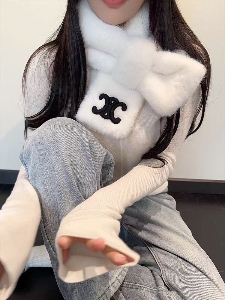 NO:215858,Running volume (one set) can be taken alone Celine~ New fur-collar scarf, new autumn and winter scarf ear bags, popular internet celebrity series recommendations are popular across the Internet Hat Fisherman's hat Baseball hat Knitted hat, hat, celine, espadrilles, hats19860909跑量（一套）可单拿 Celine～新款毛毛领围脖 秋冬新款围巾耳包  网红爆款系列推荐火爆全网 帽子渔夫帽棒球帽针织帽,帽子,celine,espadrilles,hats,hat