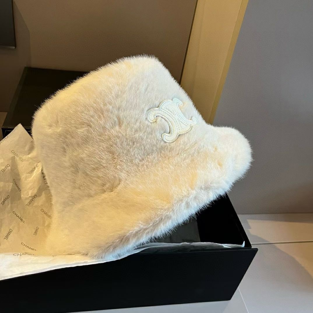 NO:215866,Running meter Celine~High-version fisherman's hat!  High-end custom mink fur, fluffy fabric, it’s really suitable for winter. The most color system in the counter!  Hat fisherman hat baseball hat knit hat, hat, celine, espadrilles, hats19860909跑量 Celine～高版本渔夫帽！高级定制水貂绒,毛绒绒的面料,冬天真的太适合啦 专柜最的色系！帽子渔夫帽棒球帽针织帽,帽子,celine,espadrilles,hats,hat