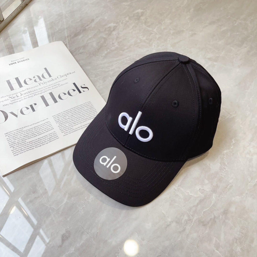 “Stylish and Protective Baseball Caps for Men and Women: Your Best Mate” - 图片 5