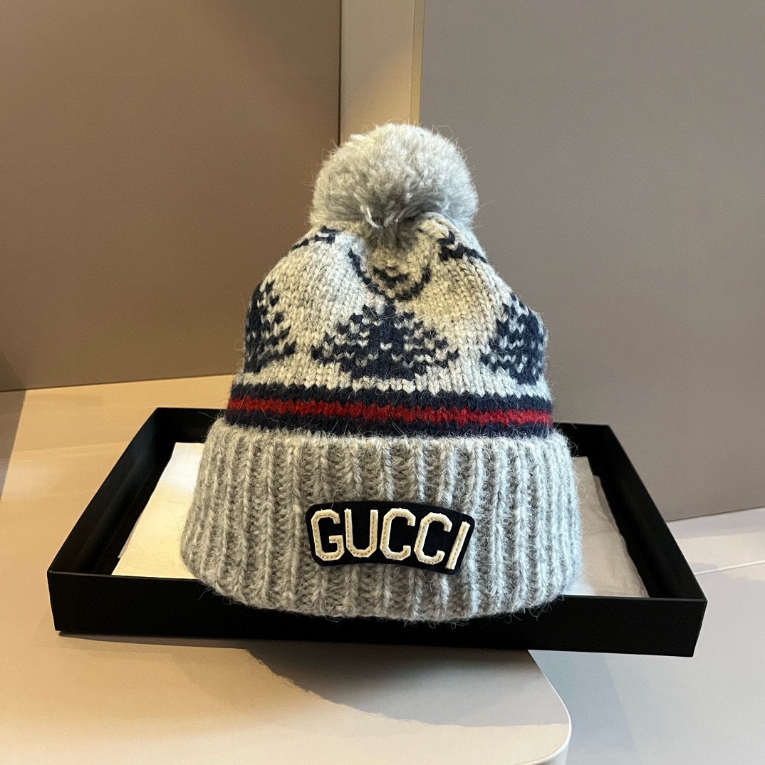 NO:216457,Running volume Gucci~New contrasting color spliced ​​wool tassel knit hat Christmas atmosphere is here Hat Fisherman's hat Baseball hat Knit hat, hat, gucci, espadrilles, hats19860909跑量 Gucci～新款撞色拼接抓毛流苏针织帽 圣诞节的氛围感来啦帽子渔夫帽棒球帽针织帽,帽子,gucci,espadrilles,hats,hat