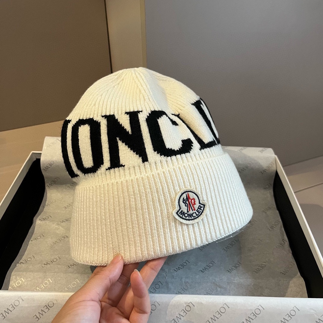 NO:216461,Running volume Moncler's new cold hat knitted hat with Autumn and Winter, super soft and elastic, very warm, and has a wonderful shape!  Hat fisherman hat baseball hat knit hat, hat, christian louboutin, Moncler, espadrilles, hats19860909跑量 Moncler蒙口秋冬新款冷帽针织帽 超级软弹力超级大,非常保暖,凹造型绝了！帽子渔夫帽棒球帽针织帽,帽子,christian louboutin,Moncler,espadrilles,hats,hat