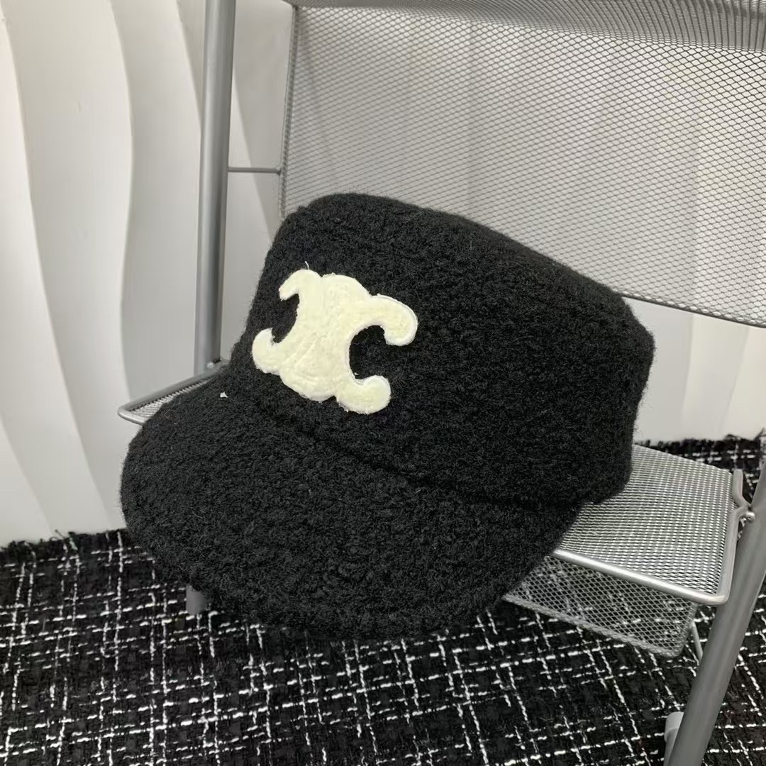 NO:216491,Running Celine~New Knight's Equestrian Hat No need to praise it, it's just very good looking and a big hit!  The hat is super positive!  Entering hat Fisherman hat Baseball hat Knit hat, hat, celine, espadrilles, hats19860909跑量 Celine～新款骑士帽马术帽 不用夸,就是很好看,大爆款！ 帽型超正！入入入帽子渔夫帽棒球帽针织帽,帽子,celine,espadrilles,hats,hat