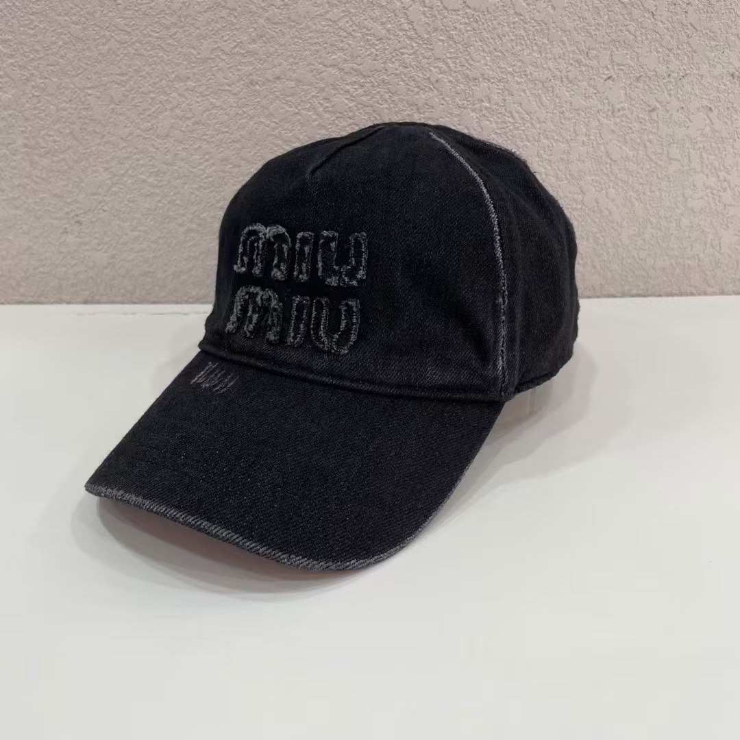 NO:216506,Running volume high-end!  MIU ~ Limited series!  Customized denim, hat shape is very good, classic popular hats that can be worn for many years, fisherman hat baseball hat knit hat, hat, miumiu, espadrilles, hats19860909跑量 高版！ MIU～限定系列！ 定制牛仔,帽型很正 可以戴好多年的经典爆款帽子渔夫帽棒球帽针织帽,帽子,miumiu,espadrilles,hats,hat
