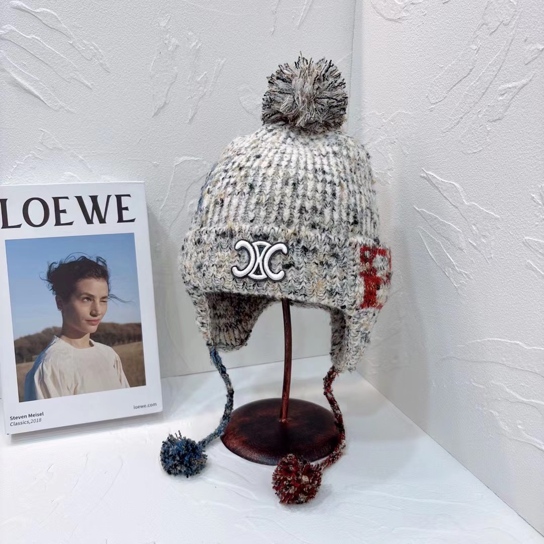 NO:216523,Running celine~New high-value cute hat Super cute wool ball, very good photo shoot Hat Fisherman hat Baseball hat Knit hat, hat, celine, espadrilles, hats19860909跑量 Celine～新款高颜值可爱帽子 超级可爱的毛球,拍照很出片 帽子渔夫帽棒球帽针织帽,帽子,celine,espadrilles,hats,hat