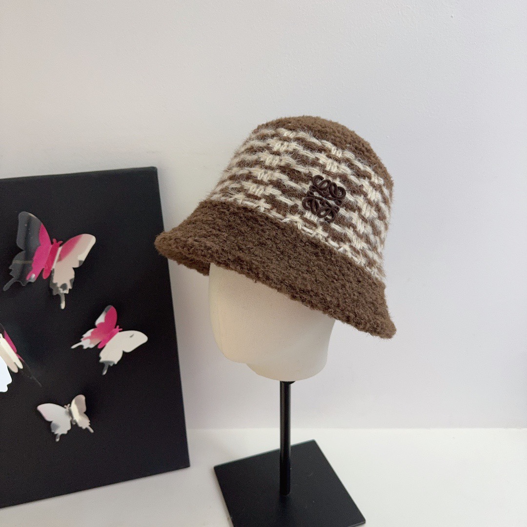 Loewe Striped Bucket Hat - Stylish & Breathable Design for Women 4 i1733500317 1258 2