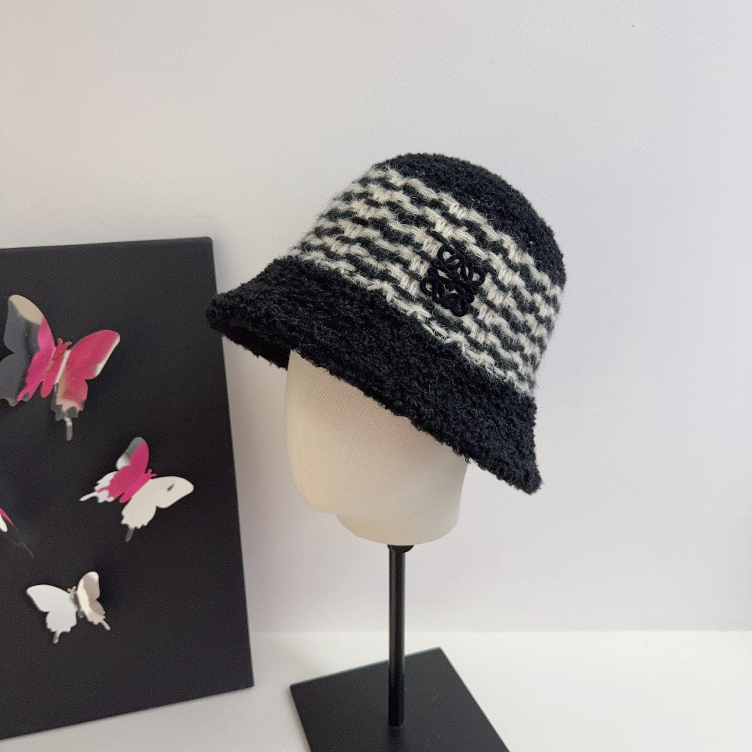 Loewe Striped Bucket Hat - Stylish & Breathable Design for Women 5 i1733500317 5413 1