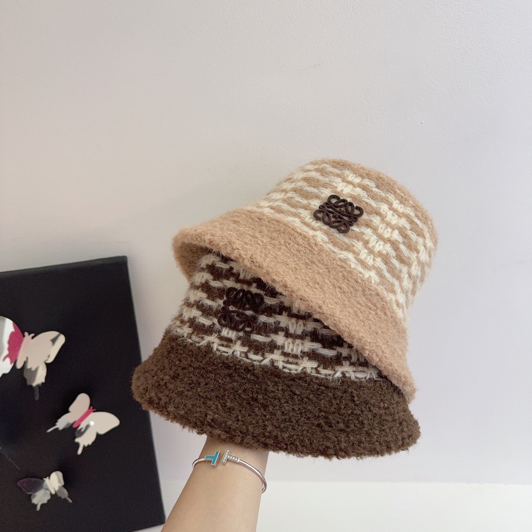 Loewe Striped Bucket Hat - Stylish & Breathable Design for Women 9 i1733500317 9977 0