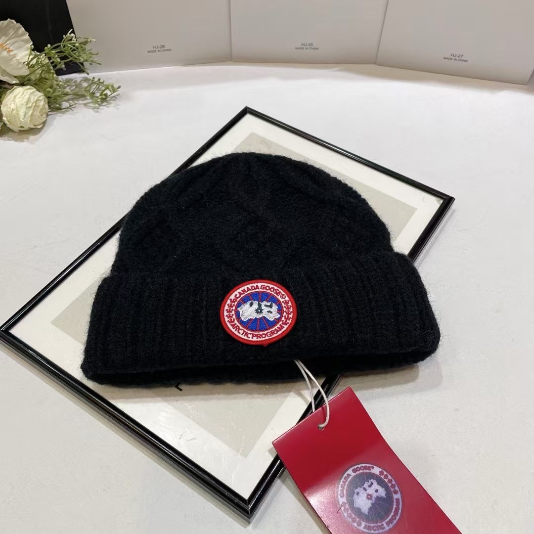 NO:217615,Running volume Big goose ~ Twist-shaped thick wool hat Super retro taste online This model has great connotation The bold wool is wrapped in iron chain shape, the thick edge design shows a small face. This one with vision recommends you to have a hat Fisherman's hat Baseball hat Knitted hat, hat, espadrilles, hats19860909跑量 大鹅～麻花形厚款毛线帽 超复古的品位在线 这款好有内涵 加粗毛线成铁索状缠绕 粗围边设计很显脸小 有眼光的这款推荐你帽子渔夫帽棒球帽针织帽,帽子,espadrilles,hats,hat