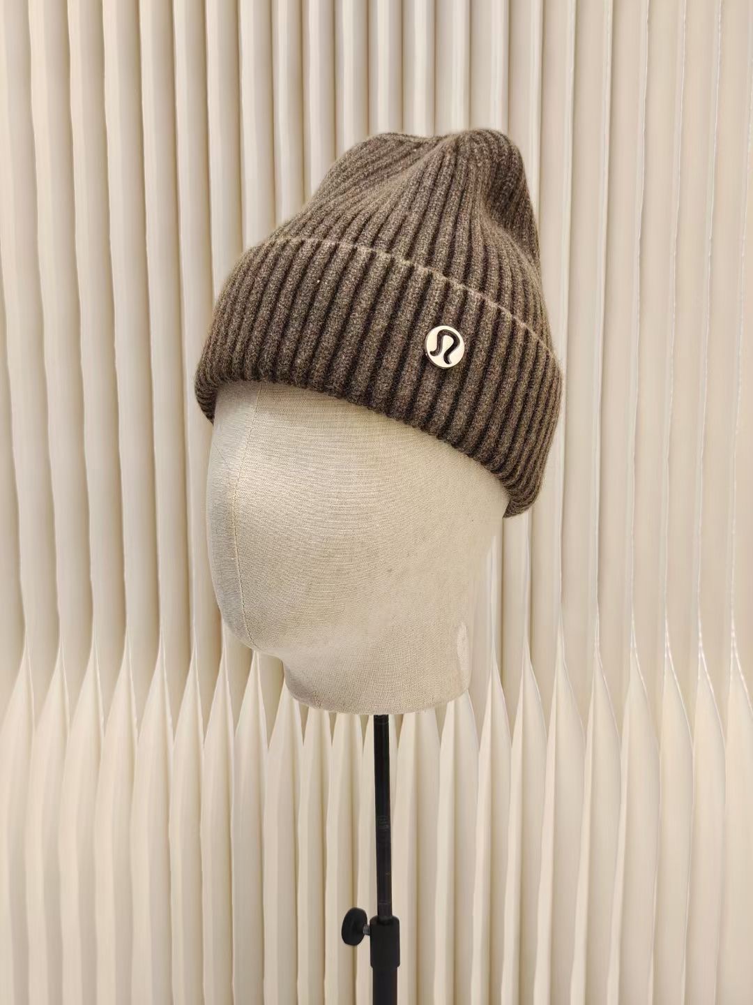 Winter Hat Selection for Chickens: High-Quality, Soft, Warm Options - 图片 4