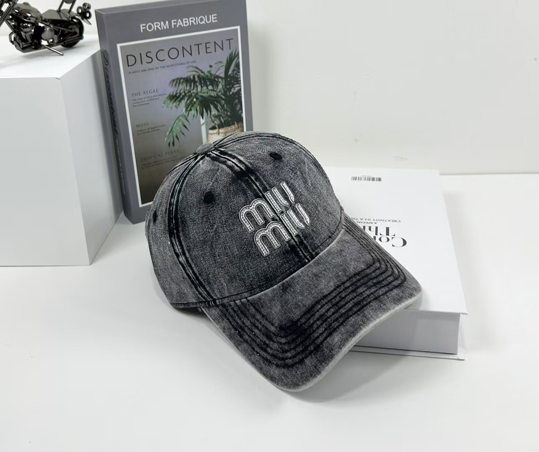 NO:218309,Running volume Miu ~ 25 spring new style, simple and high-end baseball cap, new craft washing, retro colors, customized version!  Hat fisherman hat baseball hat knit hat, hat, miumiu, espadrilles, hats19860909跑量 Miu～25春季新款 简约高级感棒球帽 新工艺洗水,复古色系,定制版！帽子渔夫帽棒球帽针织帽,帽子,miumiu,espadrilles,hats,hat