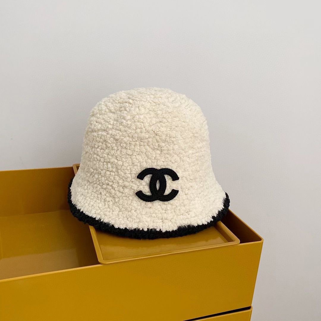 NO:218393,Running Chan vanatage Medium fisherman hat Knitted circle plush style very cute one single size 2 color hat Fisherman hat Baseball hat Knitted hat, hat, chanel, espadrilles,hats19860909跑量 Chan vanatage 中古渔夫帽 针织圈圈毛绒款非常可爱的一款均码 2 色帽子渔夫帽棒球帽针织帽,帽子,chanel,espadrilles,hats,hat