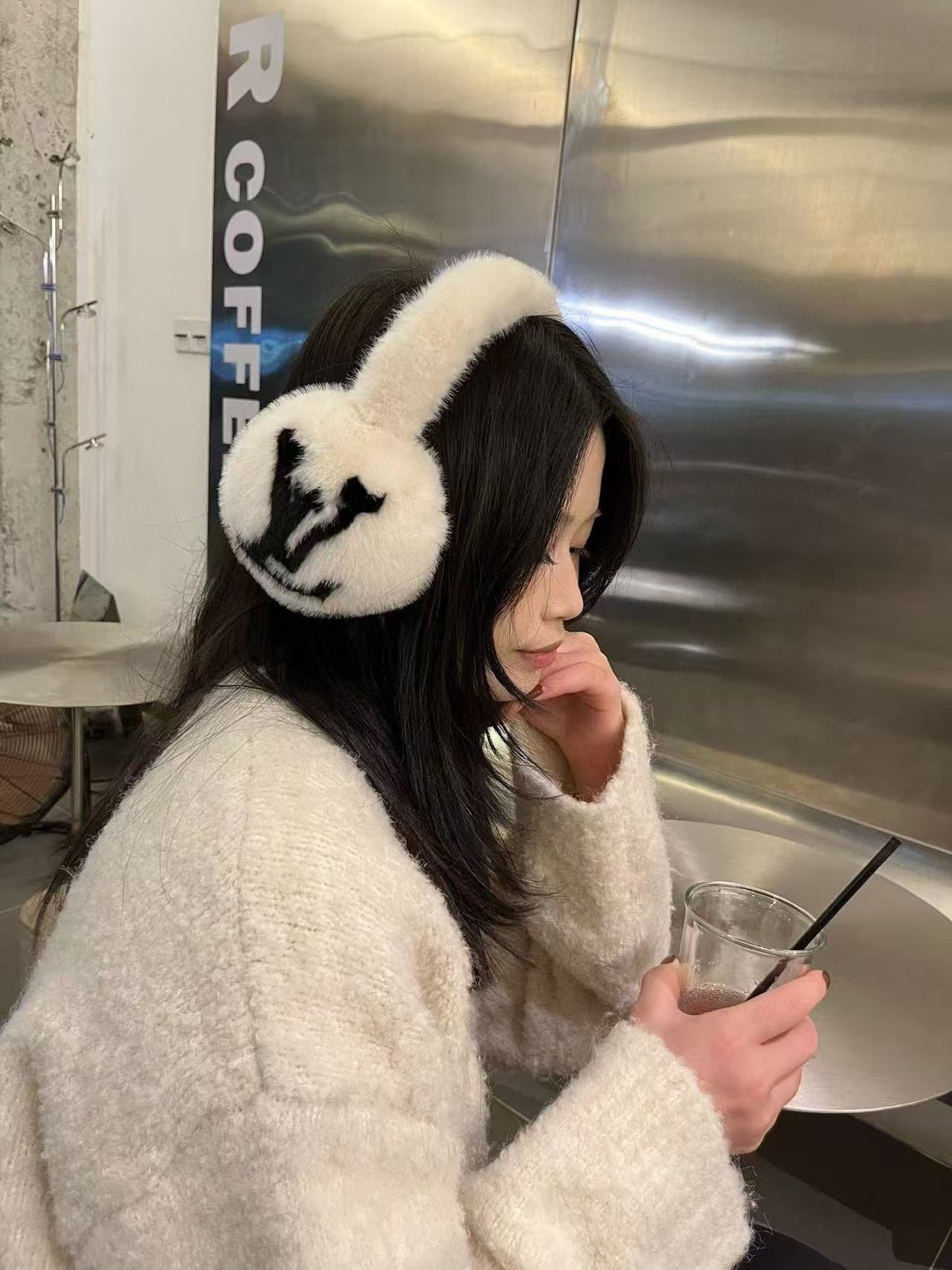 NO:219581,Running scarf 50, donkeys are crazy about calling, worth having white and beautiful people in the world, same style as internet celebrities, daily dents of skiing, warm and energetic objects, high appearance, classic single items that can be worn for a lifetime, fisherman's hat, baseball hat, knit hat, hat, louis vuitton, louis vuitton, espadrilles, hats19860909跑量围巾50 驴家疯狂打call值得拥有 人间白富美,网红明星同款 滑雪日常凹造型简直太赞了 保暖打气物件 高颜值 可以戴一辈子不过时的经典单品帽子渔夫帽棒球帽针织帽,帽子,louis vuitton,louis vuitton,espadrilles,hats,hat