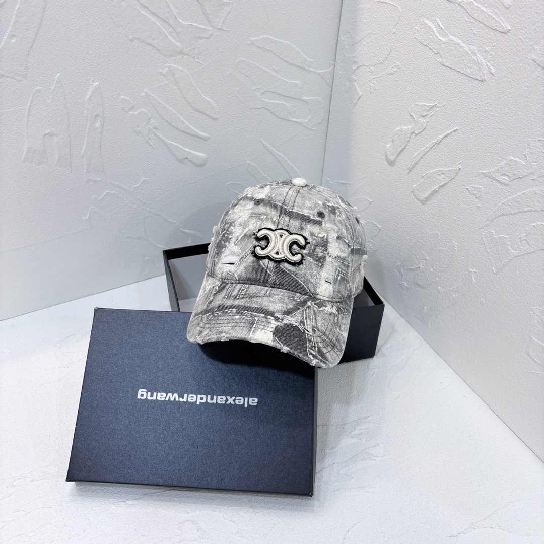 NO:220541,Running volume Celi~New style Simple and high-end baseball cap New craft washing, retro colors, customized version!  Hat fisherman hat baseball hat knit hat, hat, celine, espadrilles, hats19860909跑量 Celi～新款 简约高级感棒球帽 新工艺洗水,复古色系,定制版！帽子渔夫帽棒球帽针织帽,帽子,celine,espadrilles,hats,hat