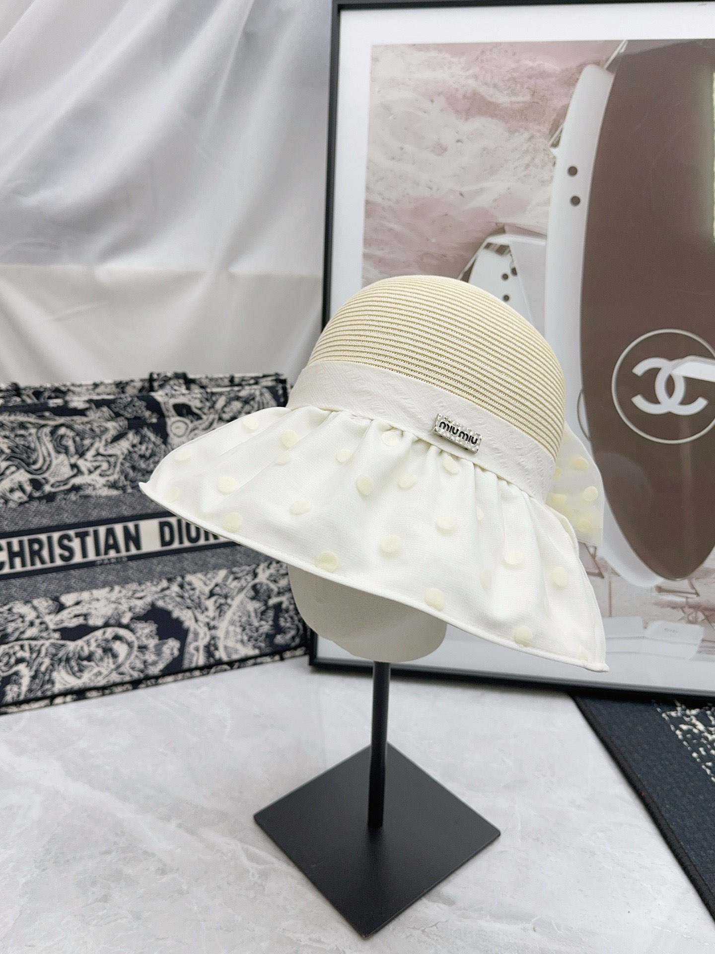 NO:220530,Running volume MiuMiu is available for new!  Sweet and elegant style, splicing design, very special~ Hat Fisherman's hat Baseball hat Knitted hat, hat, miumiu, espadrilles, hats19860909跑量 MiuMiu上新！ 甜美气质款 拼接设计,很特别～帽子渔夫帽棒球帽针织帽,帽子,miumiu,espadrilles,hats,hat