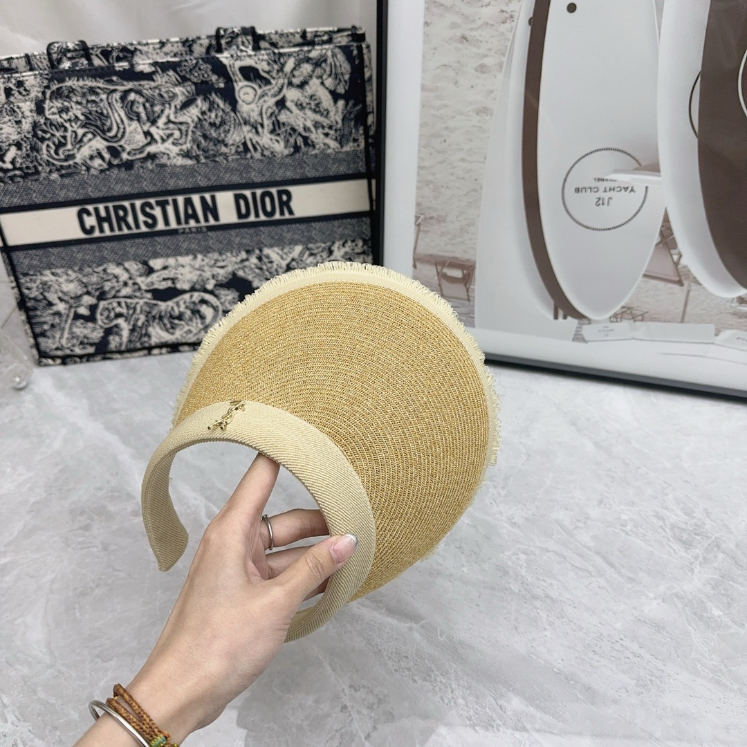 NO:220540,Running volume YSL is available for new!  Exquisite empty top hat, classic spring and summer style, small face, full of high-end feel!  Hat fisherman hat baseball hat knit hat, hat, saint laurent, espadrilles,hats19860909跑量 YSL上新啦！ 精致的空顶帽 春夏经典版型,显脸小 高级感拉满！帽子渔夫帽棒球帽针织帽,帽子,saint laurent,espadrilles,hats,hat