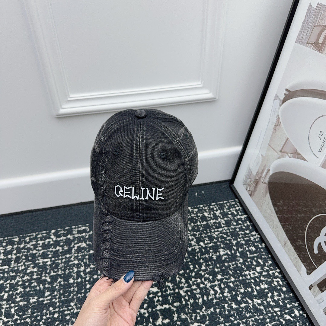 NO:220546,Running volume Celin~New baseball cap design logo Hand-cut and broken design, fashionable!  Hat fisherman hat baseball hat knit hat, hat, celine, espadrilles, hats19860909跑量 Celin～新款棒球帽 设计感logo 手工剪破的设计,够洋气！帽子渔夫帽棒球帽针织帽,帽子,celine,espadrilles,hats,hat