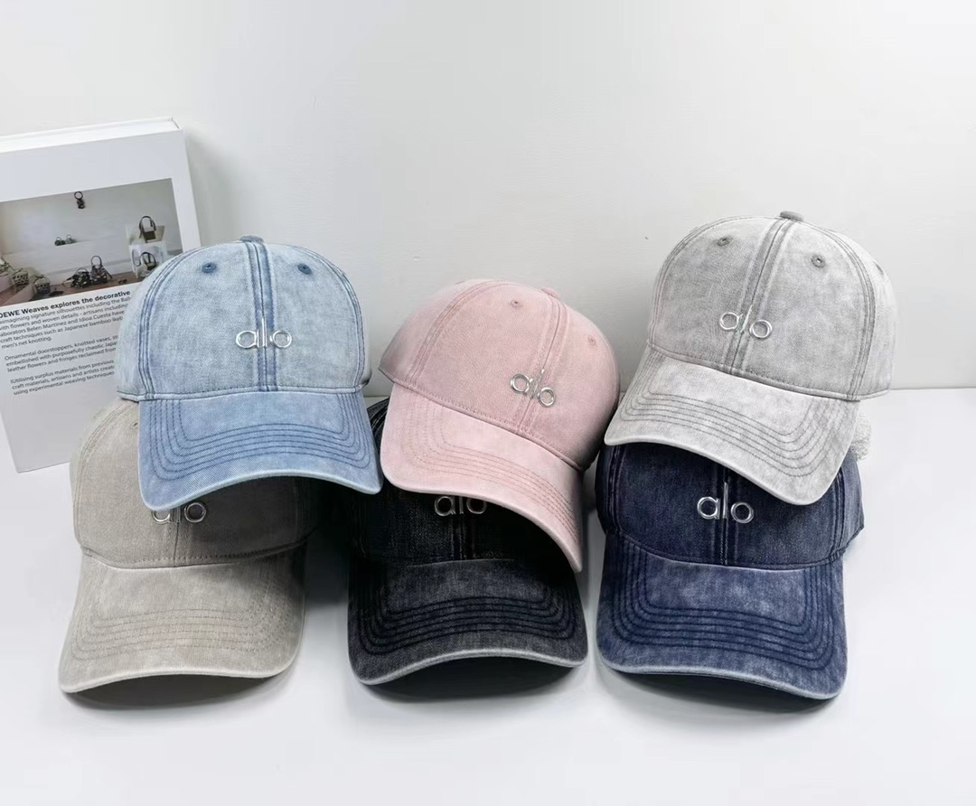 “Stylish 2025 Baseball Cap: Easy to Match for Casual or Sports Outfits” - 图片 6