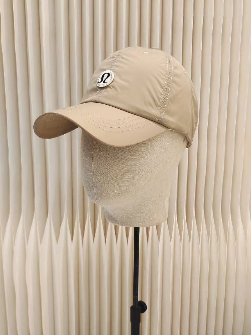 “LuLulem Dry Baseball Cap: Lightweight Design for Summer Comfort” - 图片 6