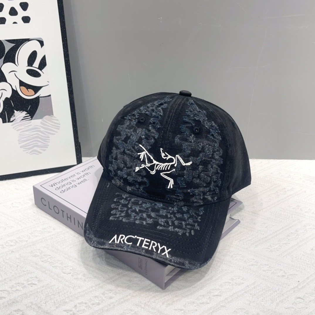 NO:221029,Running volume The new baseball cap of Archaeopteryx is a unique design that is an indispensable item for trendy outfits!  Hat Fisherman Hat Baseball Hat Knitted Hats, Hats Arc'teryx, espadrilles, hats19860909跑量 始祖鸟新款棒球帽 独特设计,是潮流穿搭必不可少的单品！帽子渔夫帽棒球帽针织帽,帽子arc'teryx,espadrilles,hats,hat