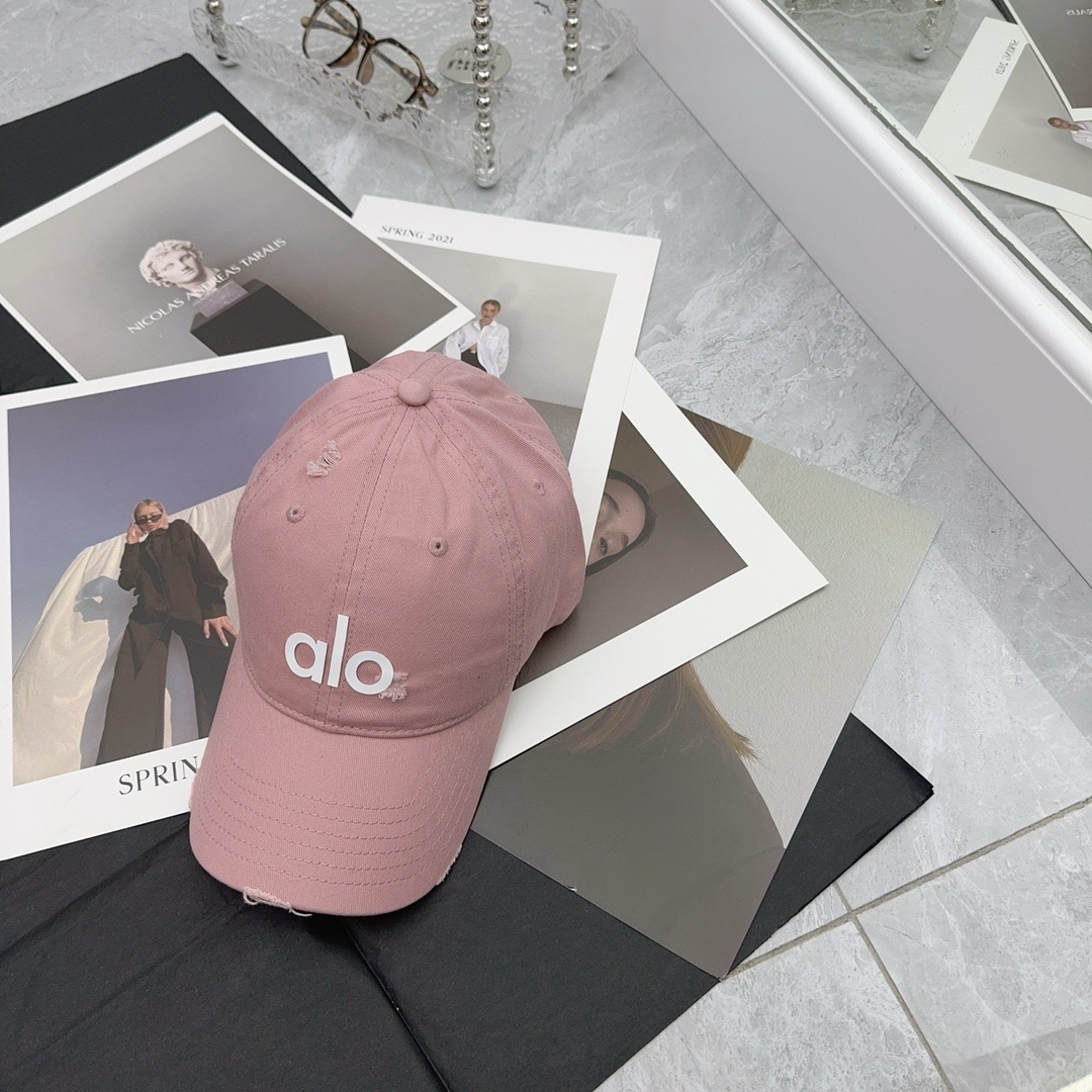 “84 Runs: Energizing Spring/Summer Baseball Caps for Men and Women” - 图片 5