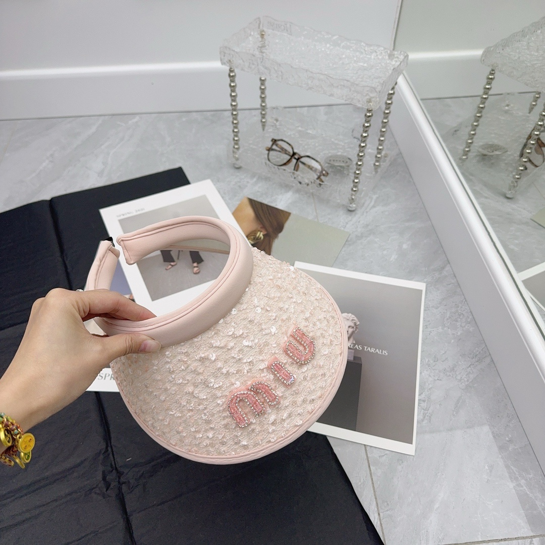 NO:221480,Running volume MiuMiu's new empty top hat is available!  Fashionable sequin material, very fashionable design!  Hat fisherman hat baseball hat knit hat, hat, miumiu, espadrilles, hats19860909跑量 MiuMiu新款空顶帽上新！ 时尚亮片材质,很洋气的设计！帽子渔夫帽棒球帽针织帽,帽子,miumiu,espadrilles,hats,hat