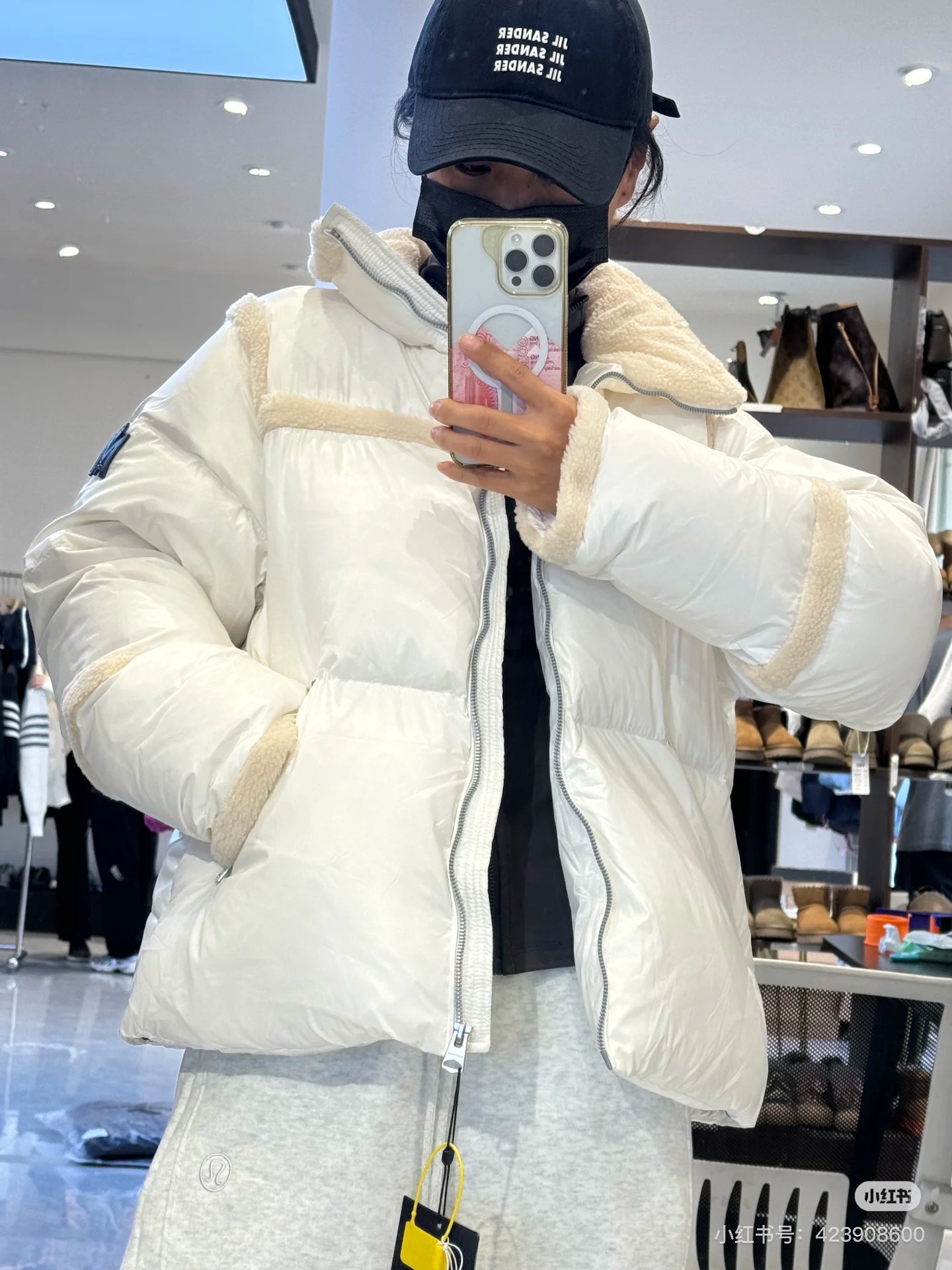 84 runs. jil sander pops a baseball cap. advanced color, same sex - 图片 7