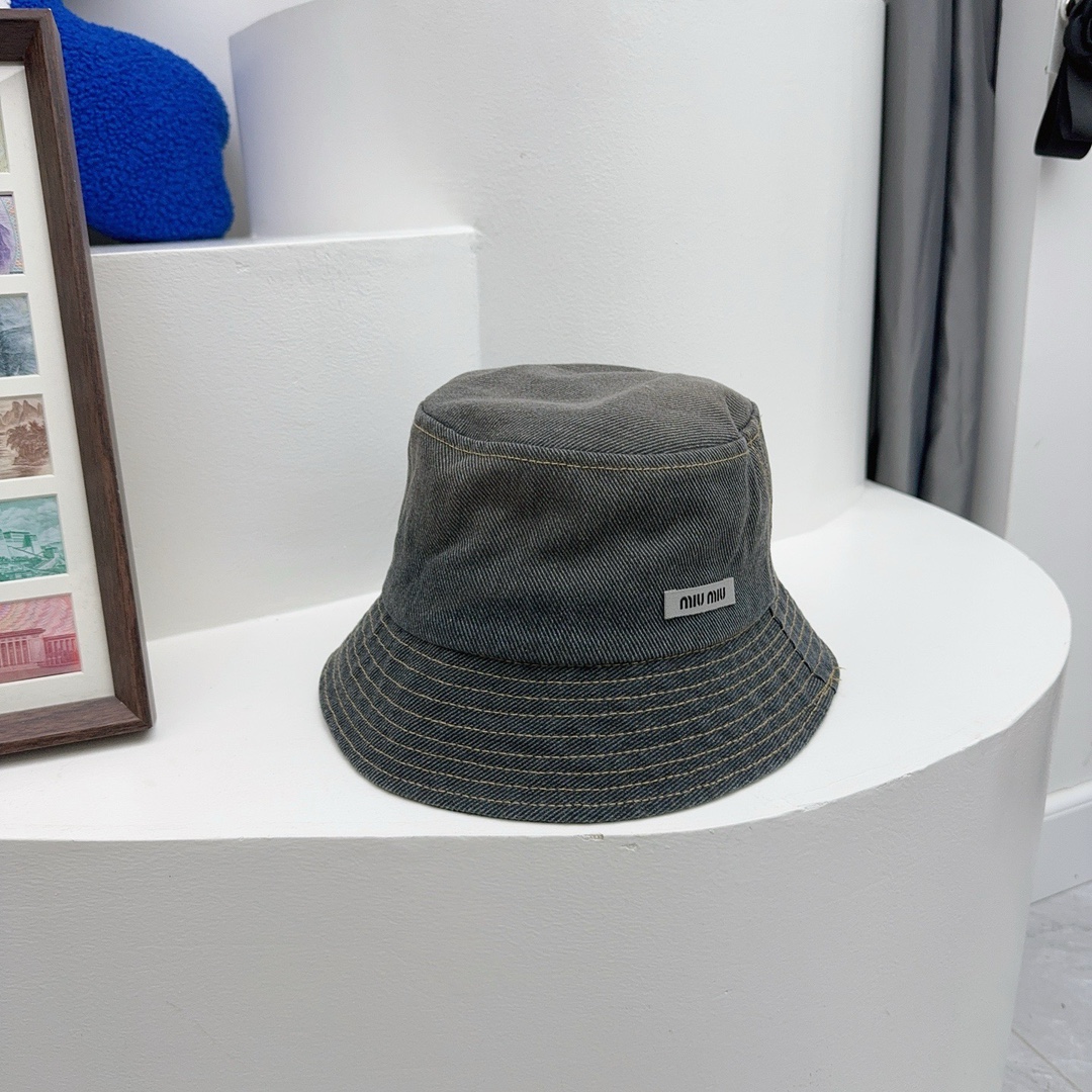 NO:221757,Running volume MiuMiu new denim fisherman hat classic spring and summer style, the washing fabric is particularly good Gradient color craftsman, very special ~ Hat Fisherman hat Baseball hat Knitted hat, hat, miumiu, espadrilles, hats19860909跑量 MiuMiu新款牛仔渔夫帽 春夏经典版型,水洗面料特别好 渐变色工艺,很特别喔～帽子渔夫帽棒球帽针织帽,帽子,miumiu,espadrilles,hats,hat