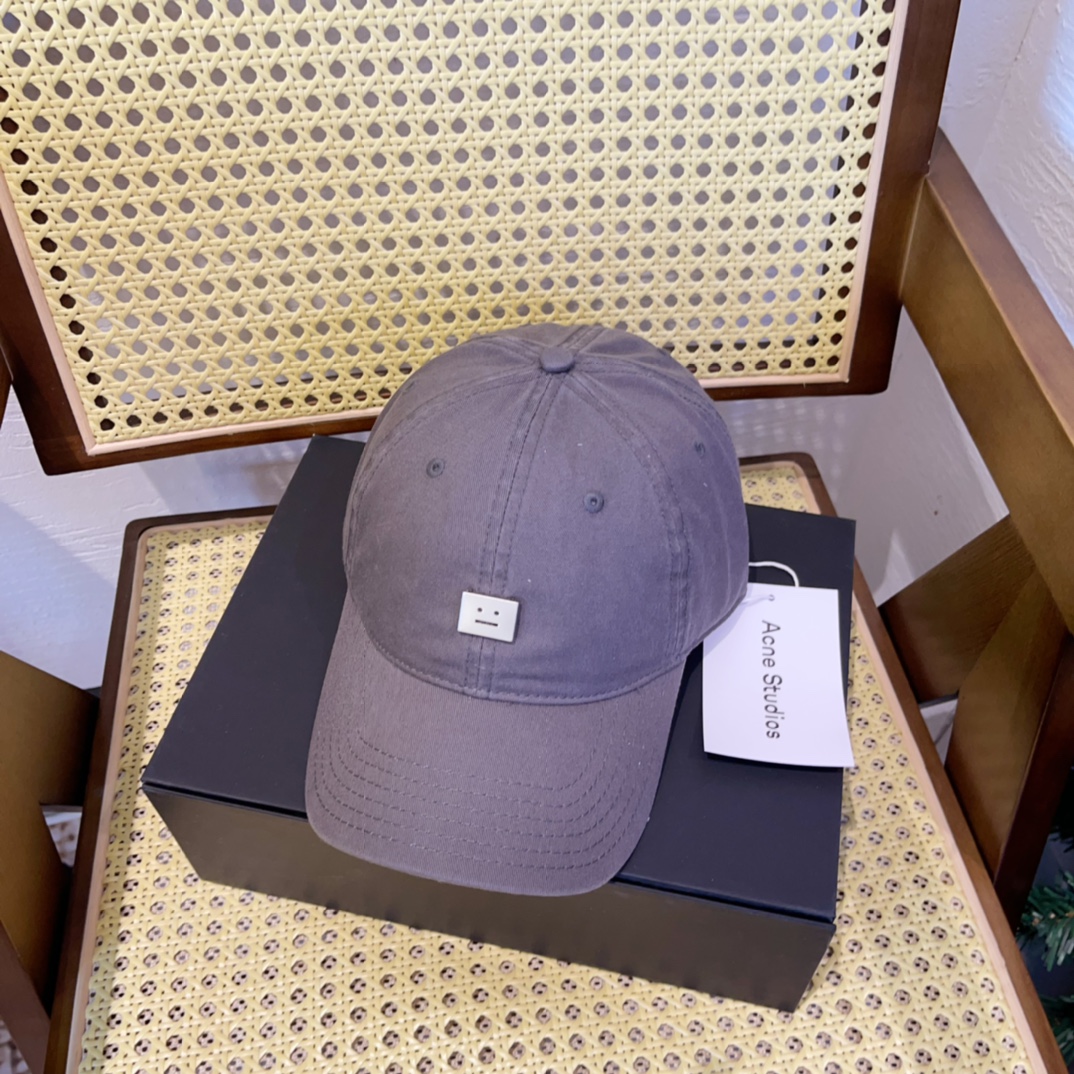“Spring/Summer Fashion: 105 Runs of Acne Custom-Made Smile-Cap in Popular Color”