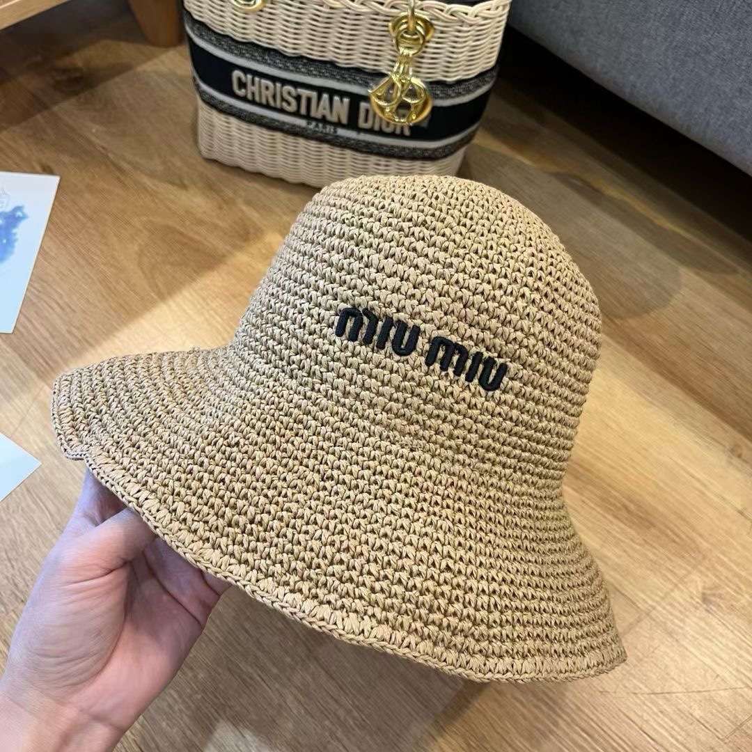 NO:221515,Running volume MiuMiu customized version!  New knitted hat in spring and summer, pure handicrafts in North Korea, high density!  The hat shape is very good!  A must-have hit this year!  Hat fisherman hat baseball hat knit hat, hat, miumiu, espadrilles, hats19860909跑量 MiuMiu定制版！ 春夏新款编织帽 朝鲜纯手工艺,高密度！ 帽型特别好！今年必入的爆款！帽子渔夫帽棒球帽针织帽,帽子,miumiu,espadrilles,hats,hat