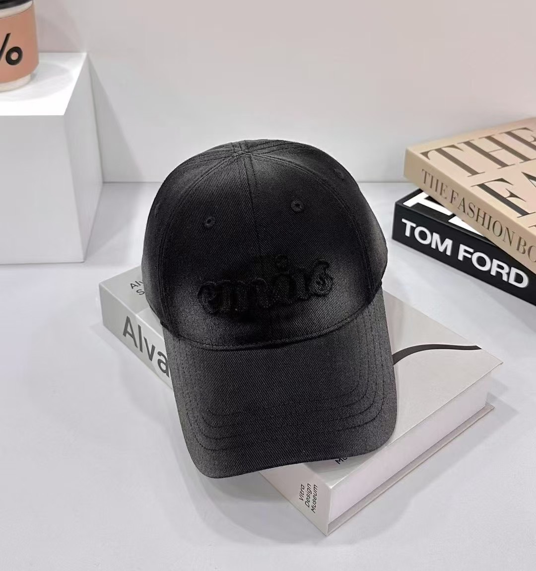 84 runs. The new baseball cap. It’s a unique design. It’s an essential monolith - 图片 2