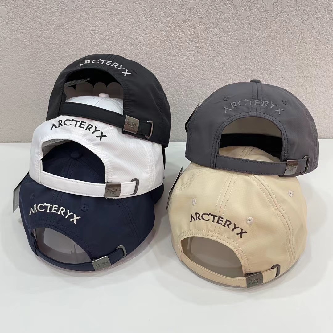 Unprecedented 95-Run Performance Showcases Thin, Light Summer Apparel. - 图片 8