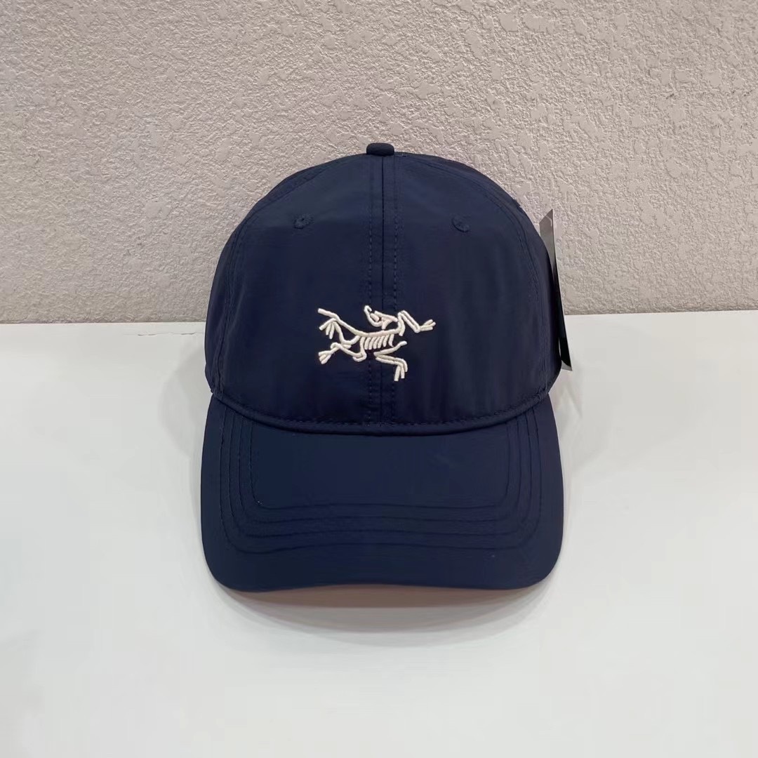 Unprecedented 95-Run Performance Showcases Thin, Light Summer Apparel. - 图片 5