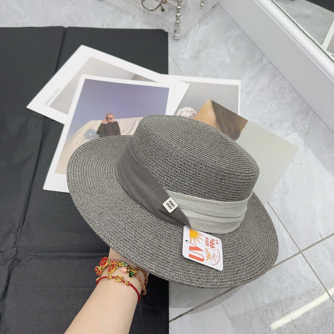 NO:222616,Running volume MiuMiu's new flat top hat with a high-end feel!  Hat fisherman hat baseball hat knit hat, hat, miumiu, espadrilles, hats19860909跑量 MiuMiu新款平顶帽 气质高级感拉满！帽子渔夫帽棒球帽针织帽,帽子,miumiu,espadrilles,hats,hat