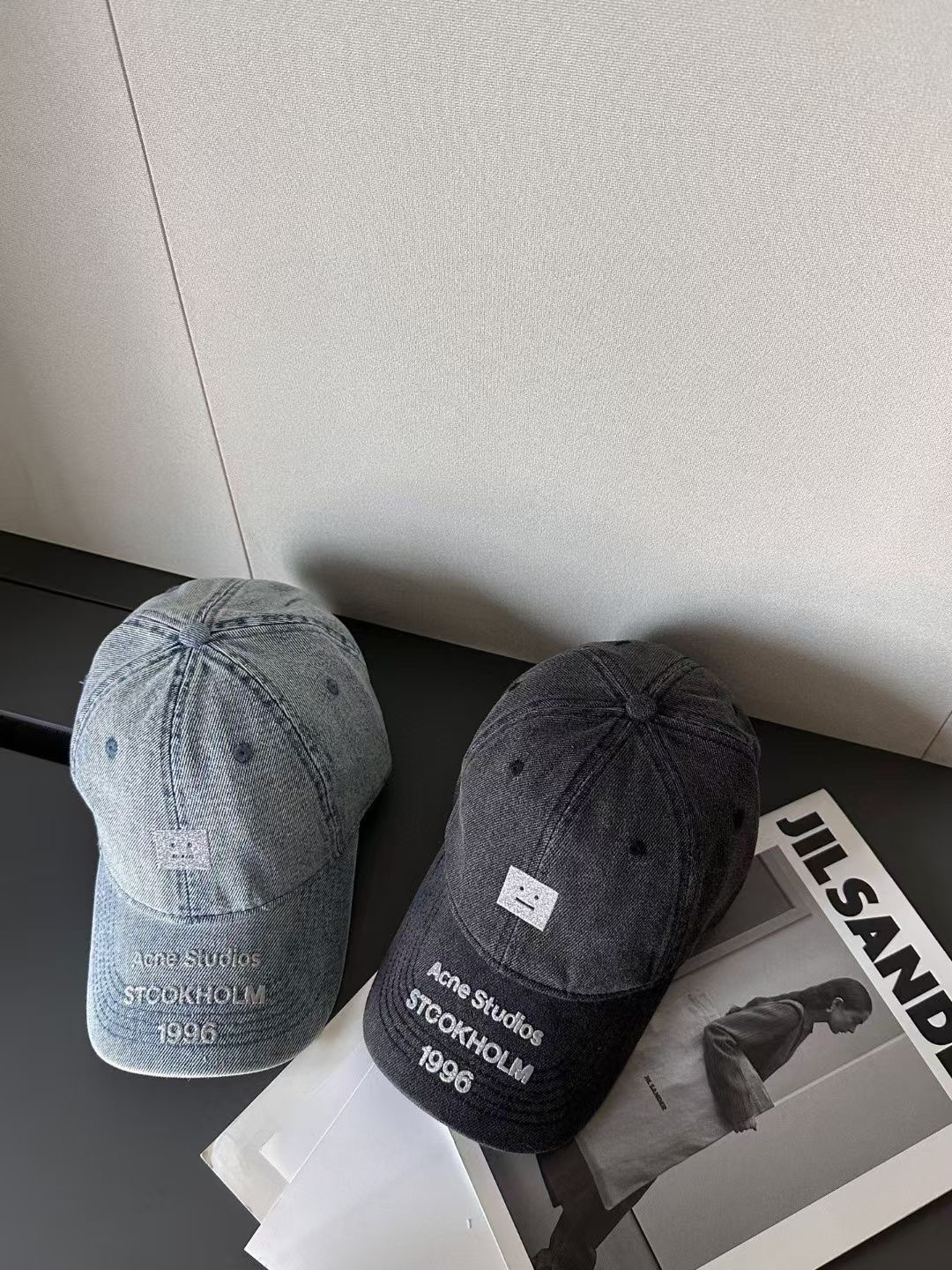95 runs. Acne’s new smile-faced baseball cap. It’s a customized version - 图片 7