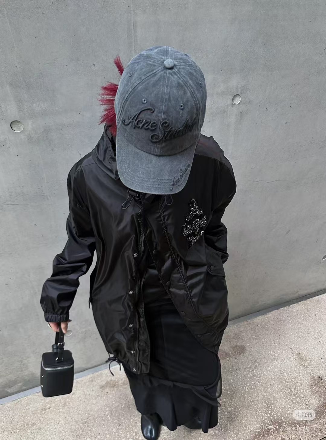 95 runs. Acne’s summer and summer. The letter embroidered baseball cap. Fashion Monument White, gray, gray