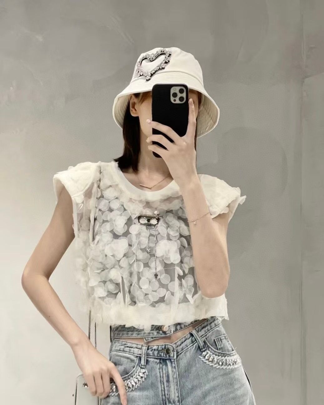 105 runs. Miu Miu Miu’s spring and summer money I’m a fisherman. Black, white. Cash delivery - 图片 2