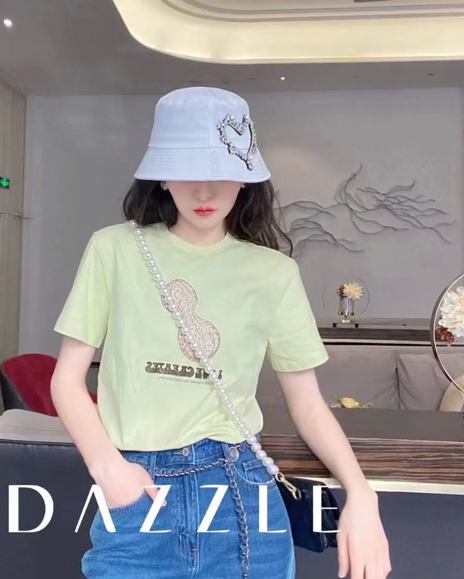 105 runs. Miu Miu Miu’s spring and summer money I’m a fisherman. Black, white. Cash delivery - 图片 3