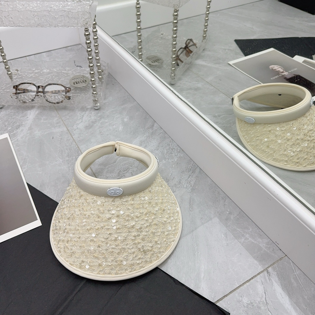 NO:224217,Running volume alo ~ new models of empty top hats are available!  Fashionable sequin material, very fashionable design!  Hat Straw Hat Fisherman Hat Baseball Hat Knitted Hats, Hats, espadrilles,hats19860909跑量 alo～新款空顶帽上新！ 时尚亮片材质,很洋气的设计！帽子草帽渔夫帽棒球帽针织帽,帽子,espadrilles,hats,hat