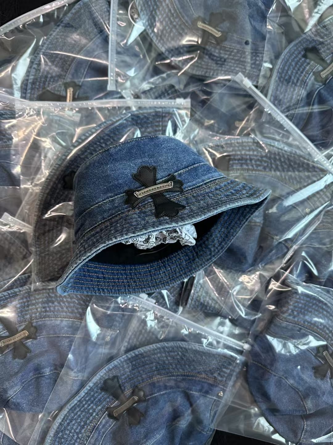 NO:224776,Running 25 new ones - popular Crowsin wash cowboy fisherman hat Cross versatile fashion hat Straw hat Fisherman hat Baseball hat Knit hat, hat, chrome hearts, espadrilles, hats19860909跑量 25上新 —— 爆款克罗心洗水牛仔渔夫帽 十字架百搭时尚款帽子草帽渔夫帽棒球帽针织帽,帽子,chrome hearts,espadrilles,hats,hat