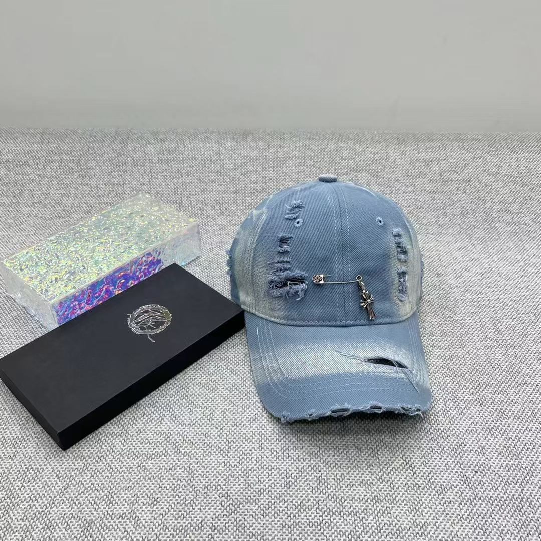 NO:224771,Running volume Croxin's new spring 25 baseball cap This hat is so beautiful!  The ripped design adds a bit of casualness and unruly, and it can be easily controlled by both casual and sportswear. Hats, straw hats, fisherman hats, baseball hats, knit hats, hats, chrome hearts, espadrilles, hats19860909跑量 克罗心25春季新款棒球帽 这款帽子也太好看了！破洞设计增添了几分随性与不羁,无论搭配休闲装还是运动装都能让你轻松驾驭.帽子草帽渔夫帽棒球帽针织帽,帽子,chrome hearts,espadrilles,hats,hat