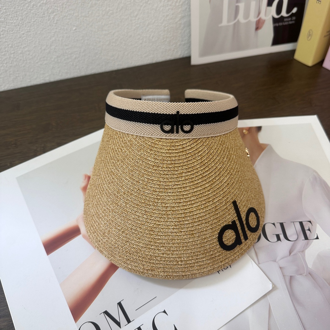NO:227096,Running alo~ New thin braided empty top hat, a must-have sunscreen straw-woven empty top hat in summer. It is woven from straw, full of natural atmosphere. The top is a headband-style leaky top design, which can both shade the sun and make your hairstyle beautiful!  Hat Straw Hat Fisherman Hat Baseball Hat, Hats, espadrilles, espadrilles, hats19860909跑量 alo～新款细辫空顶帽 夏日必备防晒草编空顶帽 用草编织而成的,满满的自然气息,顶部是发箍式漏顶设计,既能遮阳又能让你的发型美美哒！帽子草帽渔夫帽棒球帽,帽子,espadrilles,espadrilles,hats,hat