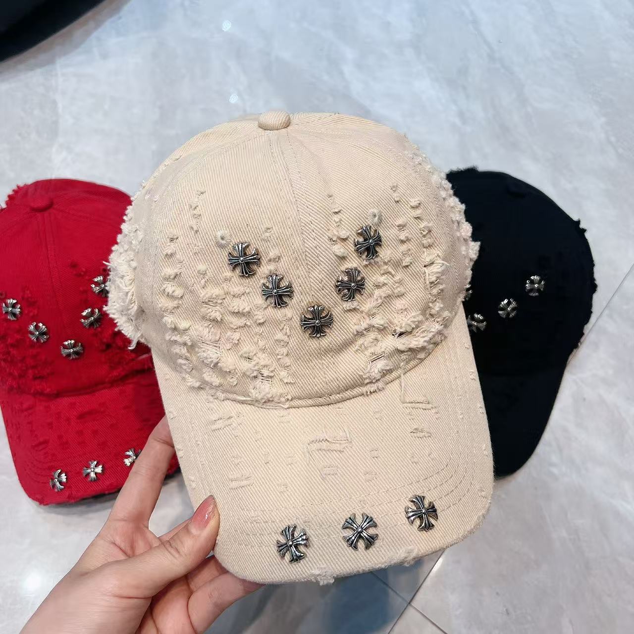 NO:229298,Running volume Croheart high-quality washing retro color baseball caps very personalized baseball caps, men and women hats straw hat fisherman hat baseball caps, hats, chrome hearts, espadrilles, hats19860909跑量 克罗心高品质水洗 复古色系棒球帽 很有个性的棒球帽,男女款帽子草帽渔夫帽棒球帽,帽子,chrome hearts,espadrilles,hats,hat