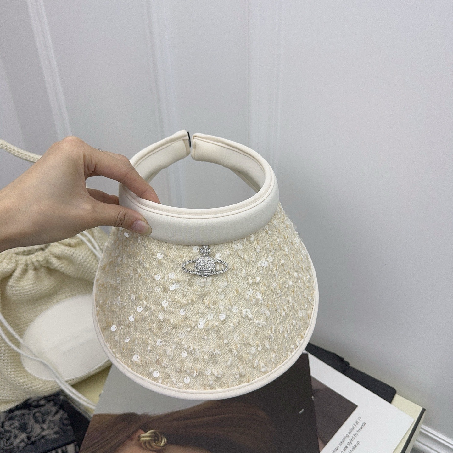 NO:229076,Running volume: Queen Mother Citizen~ New empty top hat is available!  Fashionable sequin material, very fashionable design!  Hat Straw Hat Fisherman Hat Baseball Hat, Hats, espadrilles, hats19860909跑量 西太后～新款空顶帽上新！ 时尚亮片材质,很洋气的设计！帽子草帽渔夫帽棒球帽,帽子,espadrilles,hats,hat