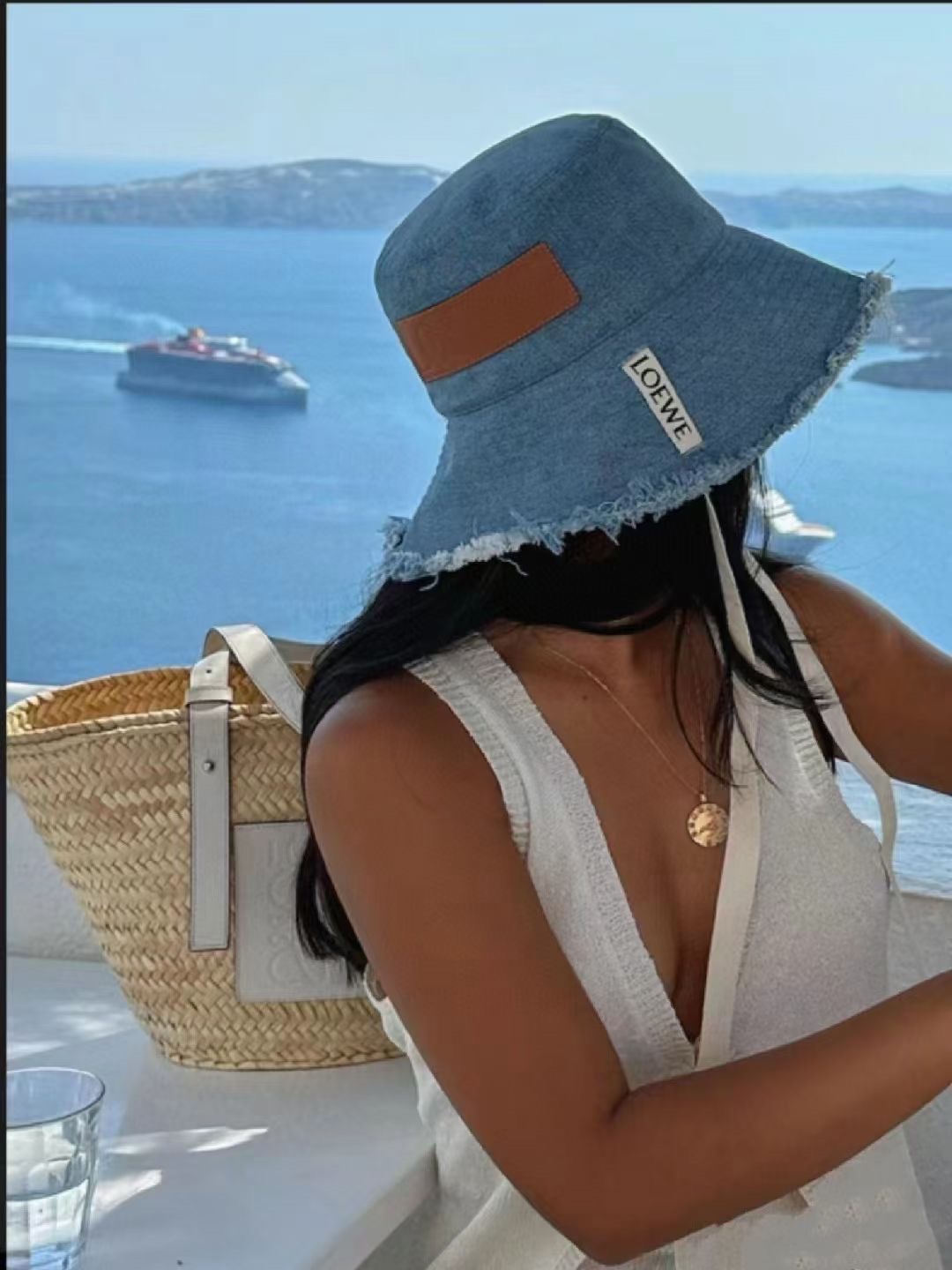 NO:229568,Run Loew* Summer Fisherman Collection Sunshade Artifact Classic hat shapes that are released every year The tassels on both sides naturally hang down. It is the iconic logo hat Straw hat Fisherman hat Baseball hat, hat, loewe, espadrilles, hats19860909跑量 Loew* 夏日渔夫合集 遮阳神器 每年都会出的经典帽型 两边的流苏自然垂落 是标志性的logo帽子草帽渔夫帽棒球帽,帽子,loewe,espadrilles,hats,hat