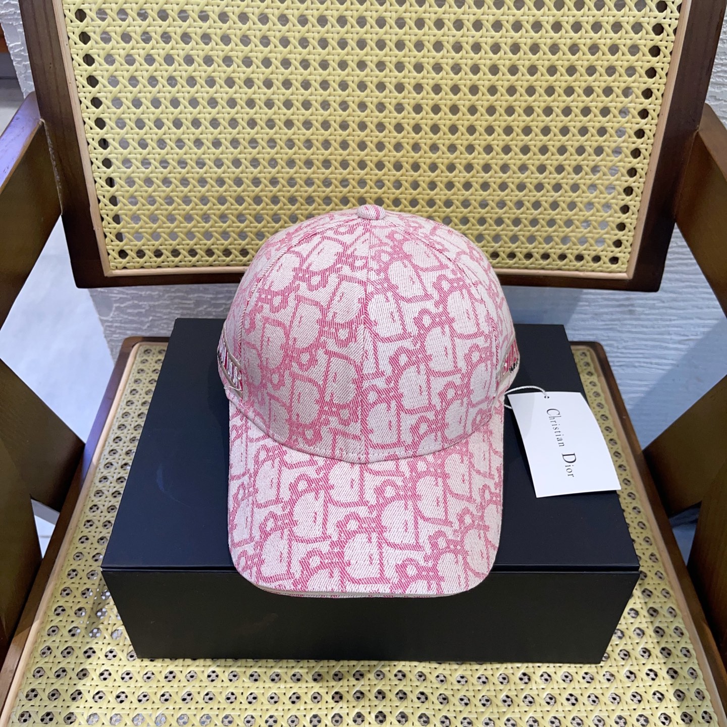 NO:229546,Running volume Dior's new jacquard baseball cap classic presbyterian letters, everlasting fashion ins blogger styling small items hat straw hat fisherman hat baseball cap, hat, dior, espadrilles, hats19860909跑量 迪奥新款提花棒球帽 经典老花字母,永不垂朽的时尚 ins博主凹造型小单品帽子草帽渔夫帽棒球帽,帽子,dior,espadrilles,hats,hat